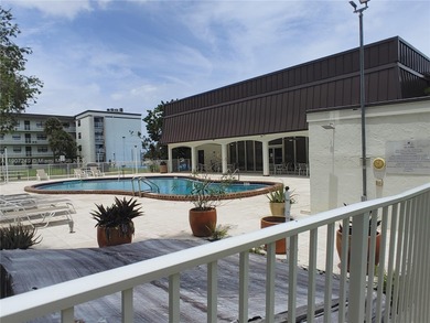 Beach Condo For Sale in Dania, Florida