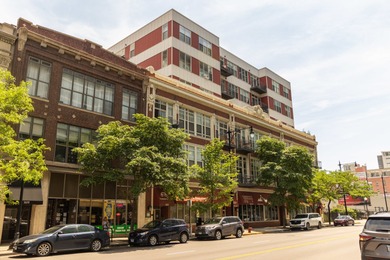 Beach Condo For Sale in Chicago, Illinois
