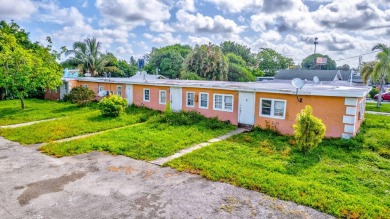 Beach Townhome/Townhouse For Sale in West Palm Beach, Florida