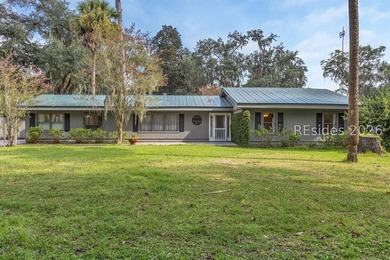 Beach Home For Sale in Bluffton, South Carolina