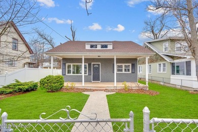 Beach Home For Sale in Keansburg, New Jersey