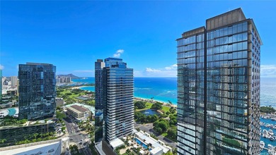 Beach Condo Active Under Contract in Honolulu, Hawaii