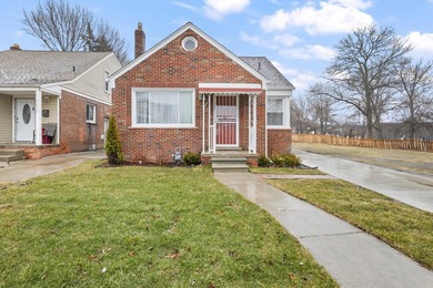 Beach Home For Sale in Detroit, Michigan