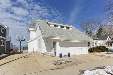 Beach Home For Sale in Saint Joseph, Michigan