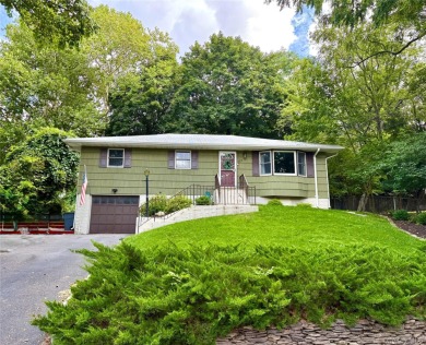 Beach Home Sale Pending in Wading River, New York