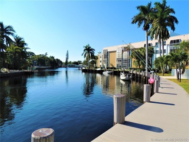 Beach Condo For Sale in Oakland Park, Florida