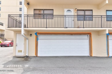 Beach Condo For Sale in Daytona Beach, Florida