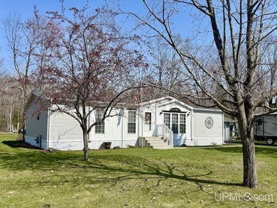 Beach Home Active Under Contract in Gladstone, Michigan