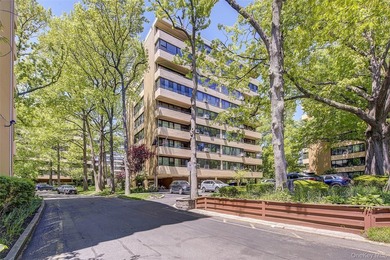 Beach Home For Sale in Whitestone, New York