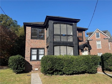 Beach Townhome/Townhouse For Sale in Suffolk, Virginia