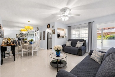 Beach Condo For Sale in Hollywood, Florida
