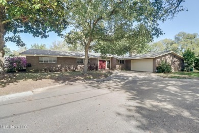 Beach Home For Sale in Long Beach, Mississippi