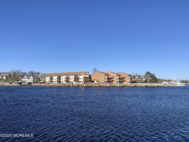 Beach Condo For Sale in Toms River, New Jersey
