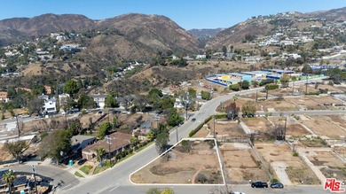 Beach Lot For Sale in Pacific Palisades, California