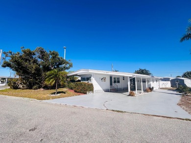 Beach Home For Sale in Bradenton, Florida