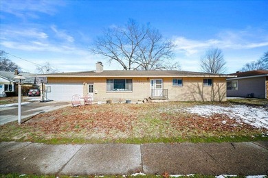 Beach Home Sale Pending in Muskegon, Michigan