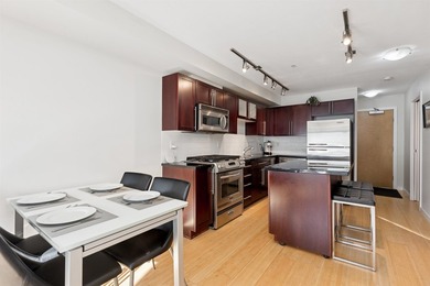 Beach Condo For Sale in North Vancouver, British Columbia