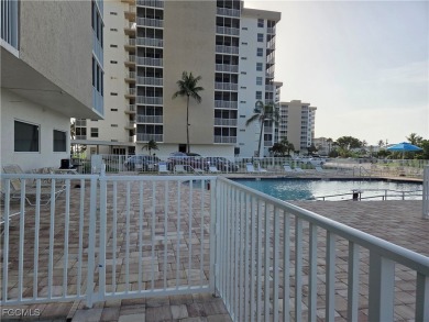 Beach Condo For Sale in Bonita Springs, Florida