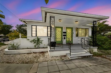Beach Townhome/Townhouse For Sale in St. Petersburg, Florida