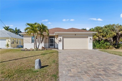 Beach Home For Sale in Fort Myers, Florida