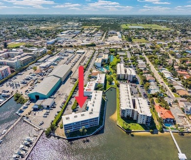 Beach Condo For Sale in Lantana, Florida