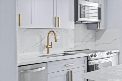 Beach Condo For Sale in Honolulu, Hawaii