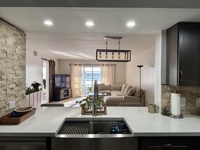 Beach Condo For Sale in Pembroke Pines, Florida