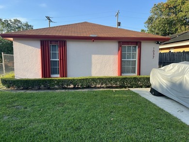 Beach Home For Sale in West Palm Beach, Florida