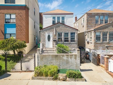 Beach Townhome/Townhouse For Sale in East Elmhurst, New York