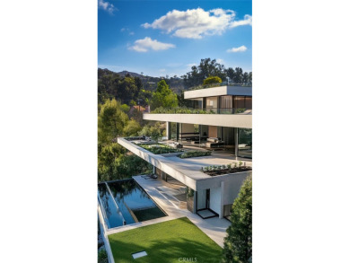 Beach Lot Active Under Contract in Pacific Palisades, California