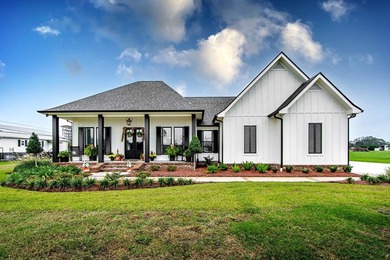 Beach Home For Sale in Houma, Louisiana