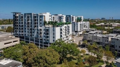 Beach Condo For Sale in Pompano Beach, Florida