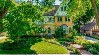 Beach Home For Sale in Shorewood, Wisconsin