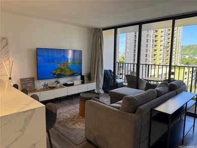 Beach Condo For Sale in Honolulu, Hawaii
