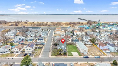Beach Home For Sale in Keansburg, New Jersey