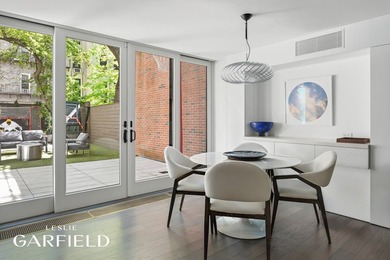 Beach Home For Sale in New York, New York