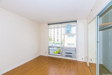 Beach Condo For Sale in Honolulu, Hawaii