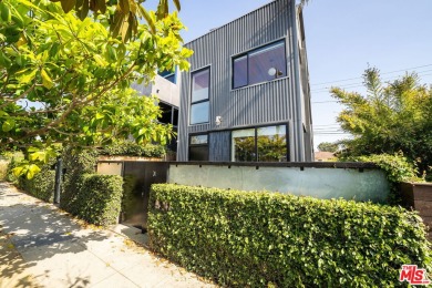 Beach Home For Sale in Venice, California