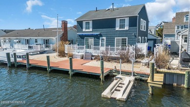 Beach Home For Sale in Mantoloking, New Jersey