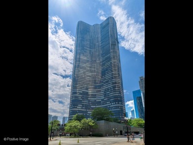 Beach Condo For Sale in Chicago, Illinois