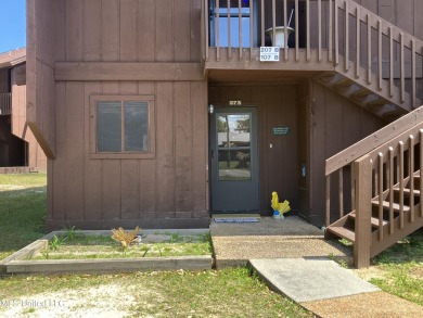 Beach Condo For Sale in Diamondhead, Mississippi
