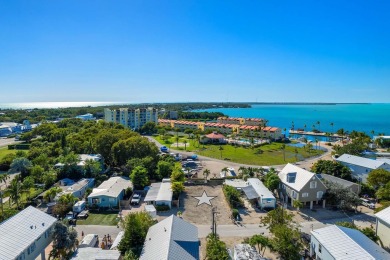 Beach Lot For Sale in Plantation Key, Florida