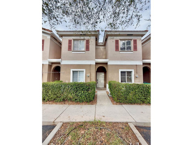Beach Townhome/Townhouse For Sale in Tamarac, Florida