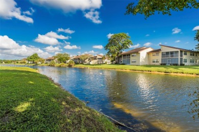 Beach Condo For Sale in Tamarac, Florida