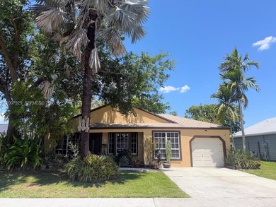 Beach Home For Sale in Davie, Florida