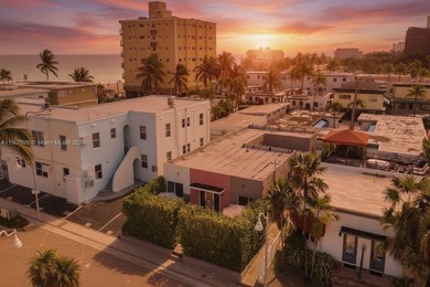 Beach Townhome/Townhouse For Sale in Hollywood, Florida