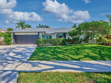 Beach Home For Sale in Boca Raton, Florida