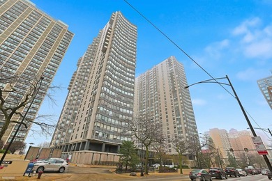 Beach Condo For Sale in Chicago, Illinois