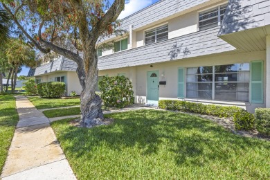 Beach Townhome/Townhouse For Sale in Satellite Beach, Florida