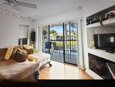 Beach Condo For Sale in West Palm Beach, Florida
